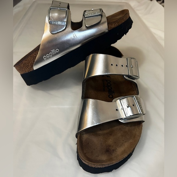 Chrome Silver Metallic Birkenstocks - Picture 13 of 16